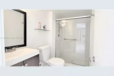 3731 N Country Club Dr #926, Aventura, FL 33180 - Photo 5