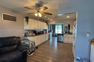 2701 NW 52nd Ct, Tamarac, FL 33309 - Photo 11