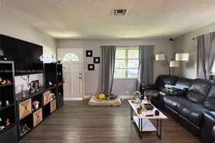 2701 NW 52nd Ct, Tamarac, FL 33309 - Photo 9