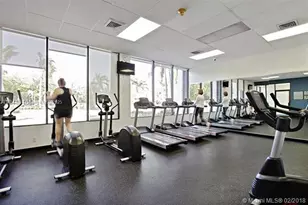 100 Bayview Dr, Sunny Isles Beach, FL 33160 - Photo 31