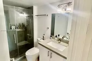 100 Bayview Dr, Sunny Isles Beach, FL 33160 - Photo 13