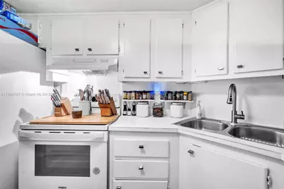 1280 SE 2nd Ct #1, Fort Lauderdale, FL 33301 - Photo 11