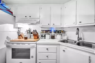 1280 SE 2nd Ct, Fort Lauderdale, FL 33301 - Photo 11