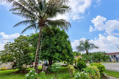 15825 SW 305th Ter, Homestead, FL 33033 - Photo 25