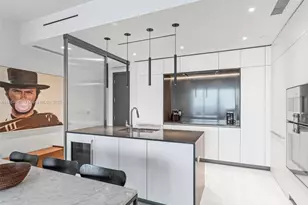 300 Biscayne Blvd Way, Miami, FL 33131 - Photo 11