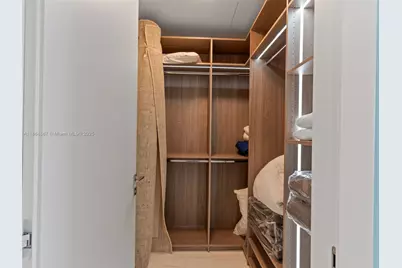 300 Biscayne Blvd Way #2505, Miami, FL 33131 - Photo 31