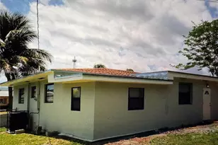 121 NW 188th St, Miami Gardens, FL 33169 - Photo 3