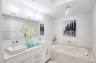 100 S Pointe Dr, Miami Beach, FL 33139 - Photo 13