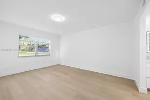 12500 SW 6th St, Pembroke Pines, FL 33027 - Photo 13