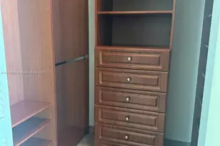 300 S Biscayne Blvd, Miami, FL 33131 - Photo 15