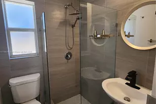 315 Walnut St, Hollywood, FL 33019 - Photo 15