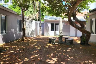 315 Walnut St, Hollywood, FL 33019 - Photo 21