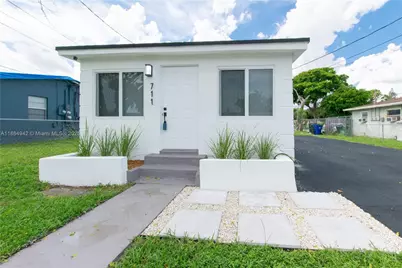 711 NW 15th Way, Fort Lauderdale, FL 33311 - Photo 1