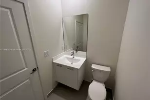 8167 NW 41st St, Doral, FL 33166 - Photo 15