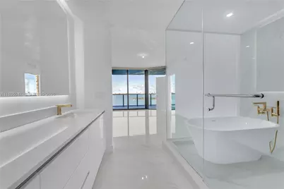 700 NE 24th St #1407, Miami, FL 33137 - Photo 5