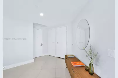 1300 Brickell Bay Dr #1910, Miami, FL 33131 - Photo 7