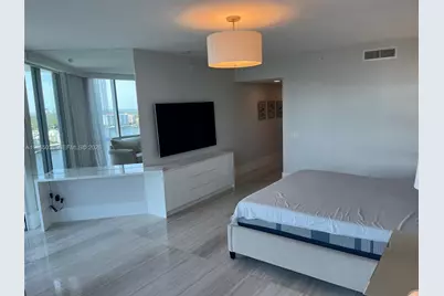 17111 Biscayne Blvd #1806, North Miami Beach, FL 33160 - Photo 9