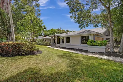 15365 Meadow Wood Dr, Wellington, FL 33414 - Photo 5