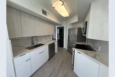 6301 Collins Ave #3002, Miami Beach, FL 33141 - Photo 13
