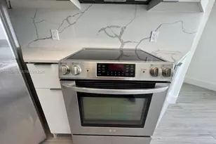 6301 Collins Ave, Miami Beach, FL 33141 - Photo 17