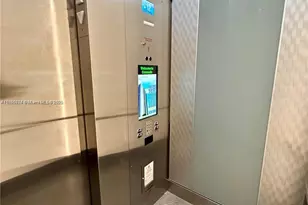 20335 W Country Club Dr, Aventura, FL 33180 - Photo 7