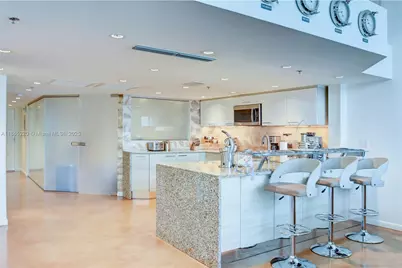 5445 Collins Ave #P2, Miami Beach, FL 33140 - Photo 13