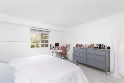 2961 NE 185th St #1617, Aventura, FL 33180 - Photo 3