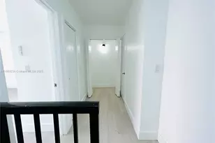 3639 W 11th Ave, Hialeah, FL 33012 - Photo 11