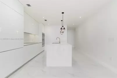 700 NE 24th St #3705, Miami, FL 33137 - Photo 17