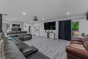 1672 NW 192nd Terrace, Miami Gardens, FL 33169 - Photo 17