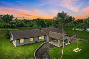 19926 SW 326th St, Homestead, FL 33030 - Photo 9