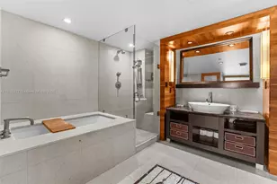 6801 Collins Ave, Miami Beach, FL 33141 - Photo 5