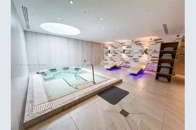 6801 Collins Ave #815, Miami Beach, FL 33141 - Photo 17