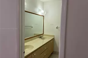 6640 W 24th Ct, Hialeah, FL 33016 - Photo 21