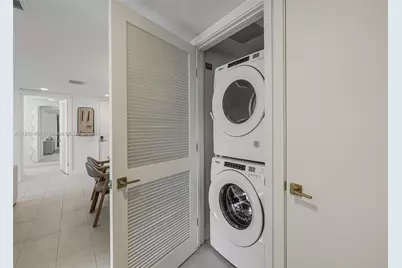 159 NE 6th St #3601, Miami, FL 33132 - Photo 25