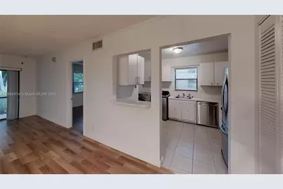 301 N Pine Island Rd #165, Plantation, FL 33324 - Photo 3