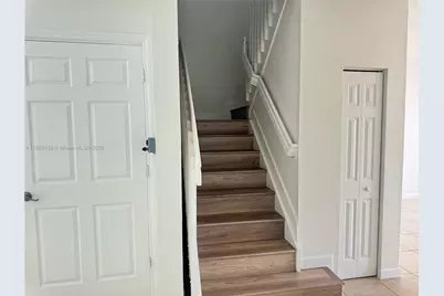 11482 NW 69th Ter, Doral, FL 33178 - Photo 9