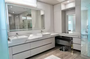 1300 Brickell Bay Dr, Miami, FL 33131 - Photo 23