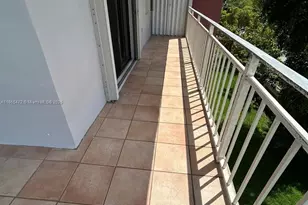 8401 NW 8th St, Miami, FL 33126 - Photo 25