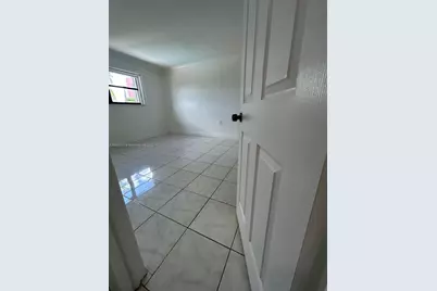 8401 NW 8th St #301, Miami, FL 33126 - Photo 13