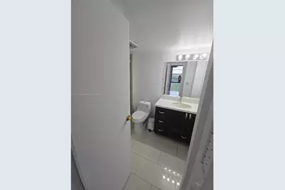 20500 W Country Club Dr #614, Aventura, FL 33180 - Photo 15