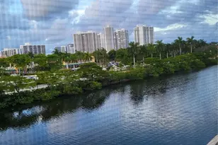 3475 N Country Club Dr, Aventura, FL 33180 - Photo 5