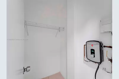 14190 W Dixie Hwy #16, North Miami, FL 33161 - Photo 13