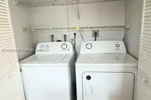 10390 SW 154th Cir Ct, Miami, FL 33196 - Photo 9