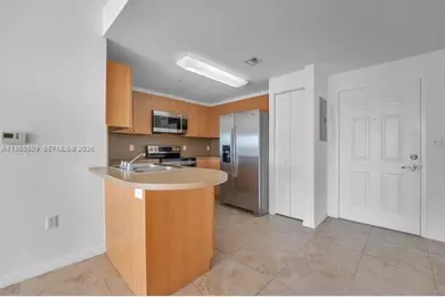 435 SW 12th Ave #507, Miami, FL 33130 - Photo 5
