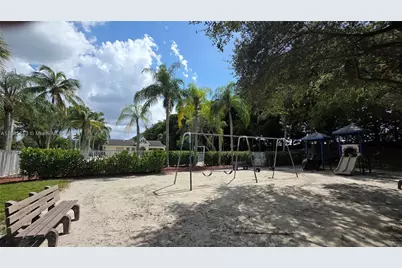 8066 Sanibel Dr #8066, Tamarac, FL 33321 - Photo 25