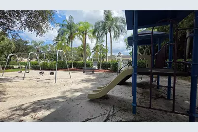 8066 Sanibel Dr #8066, Tamarac, FL 33321 - Photo 23