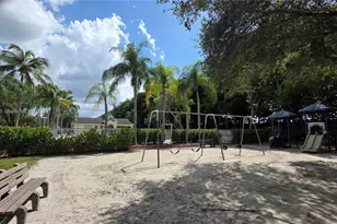 8066 Sanibel Dr, Tamarac, FL 33321 - Photo 19