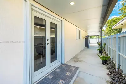 2326 NW 56th St, Miami, FL 33142 - Photo 17