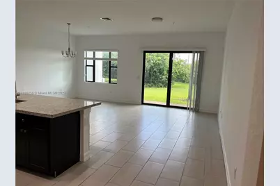 11539 SW 13th Dr #11539, Pembroke Pines, FL 33025 - Photo 5